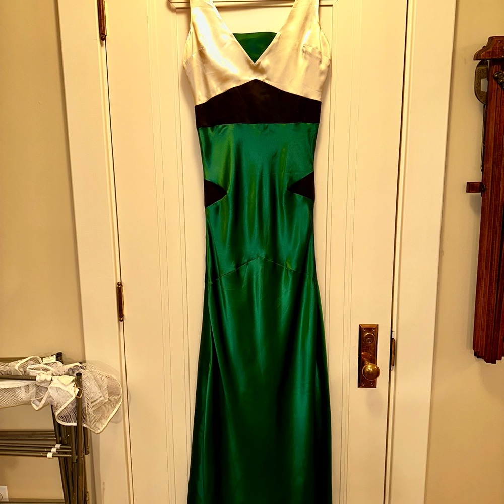 Elegant Designer 100% Colorblock Silk Satin Gown
